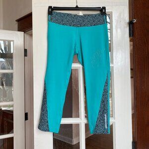 Nike cropped workout pants size small